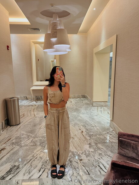 kylienelson star pretty img