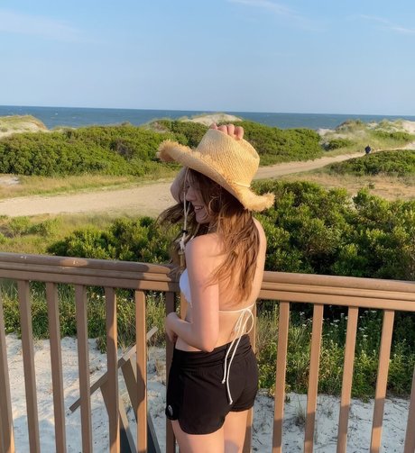 Nefffss naked star gallery