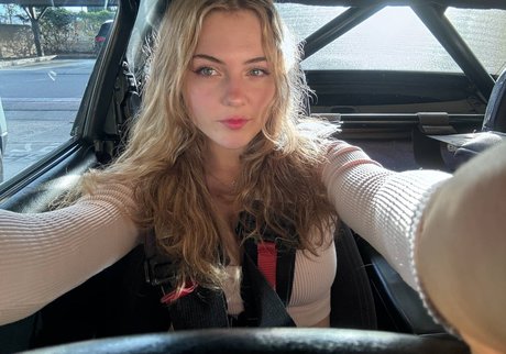 Nefffss hot model picture