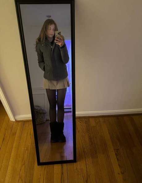 Nefffss nude actress picture