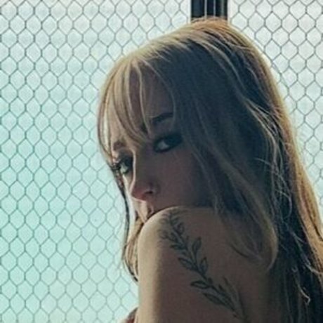 Sweeetrosalie perfect pornstar photos