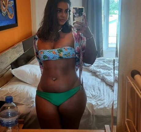 lnlof nude star pictures