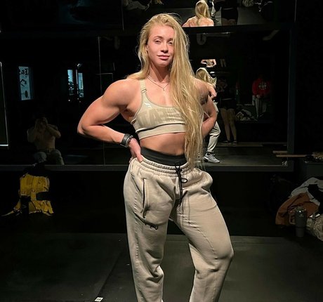 Leana Kaplan pornstar top pic