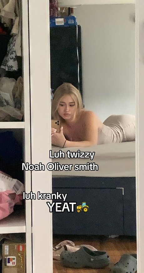 a mae 04 beautiful actress photo