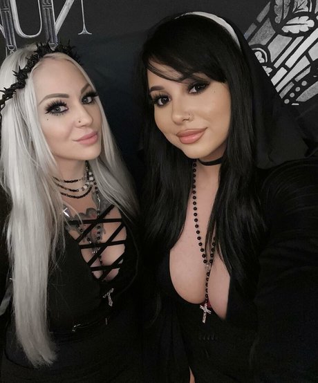 Vampxra_ model best pics