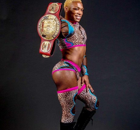 Sonny Kiss pornstar high quality photos