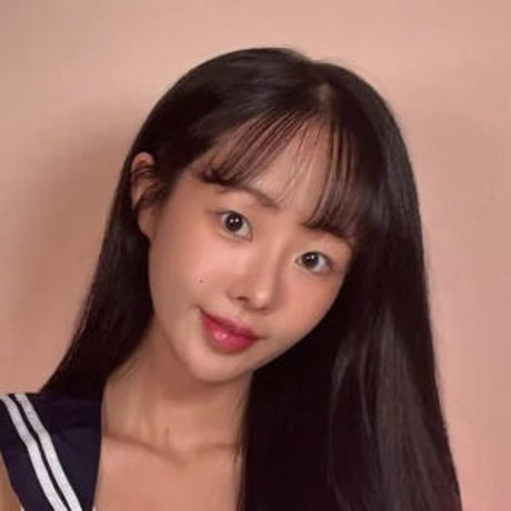 Chloe Amelie Kim adult model gallery