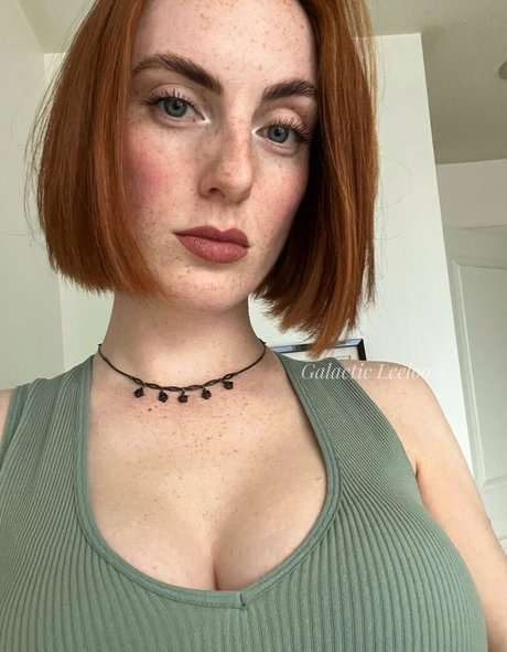 Galactic Leeloo art actress photo