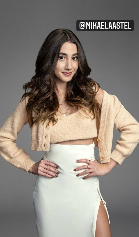 Mikaela Astel art star image