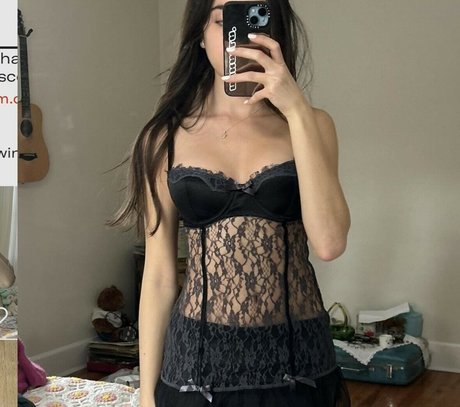 Mikaela Astel star art picture