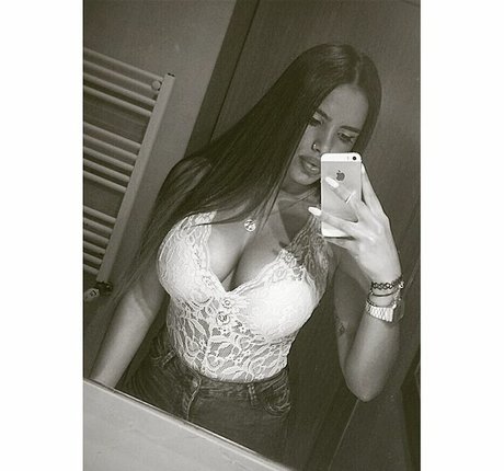 Kika pornstar art photos