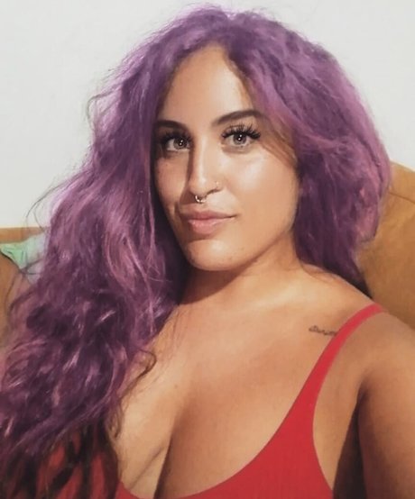 elviabombon erotic model images