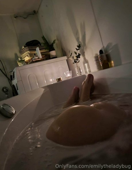 emilytheladybug nude pornstar img