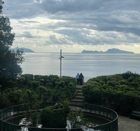 Anna Riano pretty actress images