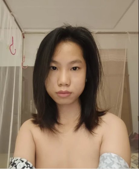 alittlesweetplum porn model pics