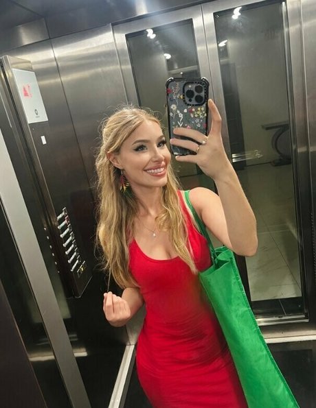 avaafterdark high quality actress img