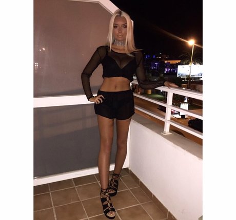 sexy brunette onlyfans free sexy gallery