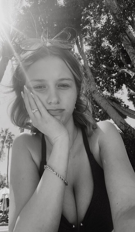 Carsen R pornstar img