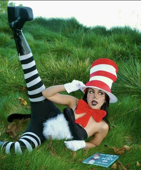 Tara Yummy model art photos