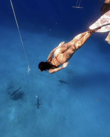 Tara Yummy erotic pornstar img