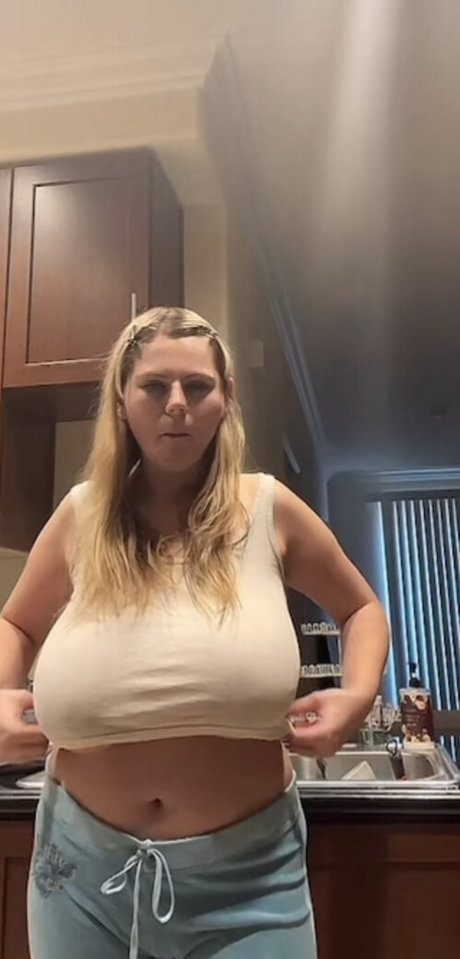 Emspensiveemily high quality model archive