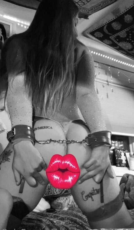 saltysavanna03 xxx actress img