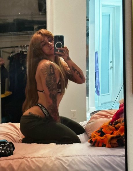 PoofBallDemon pornstar exclusive photo