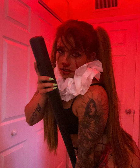 PoofBallDemon nice actress photo