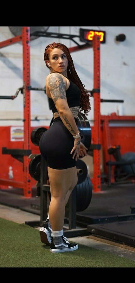 PoofBallDemon star naked pics