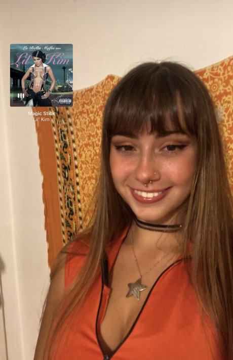 reinwra nude star image