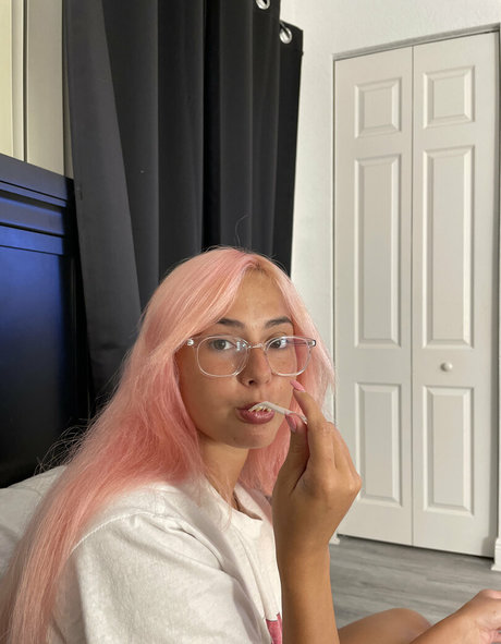 olivia snow69 pretty model picture