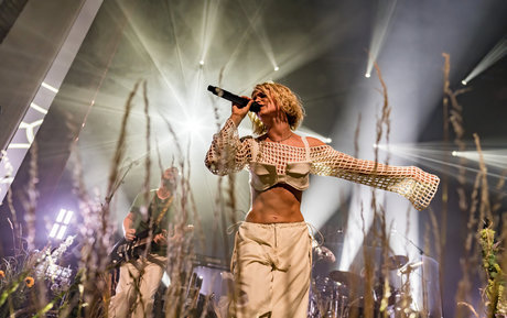 Pommelien Thijs star galleries