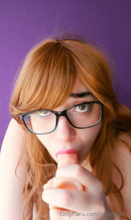 Miki Blue erotic model photo