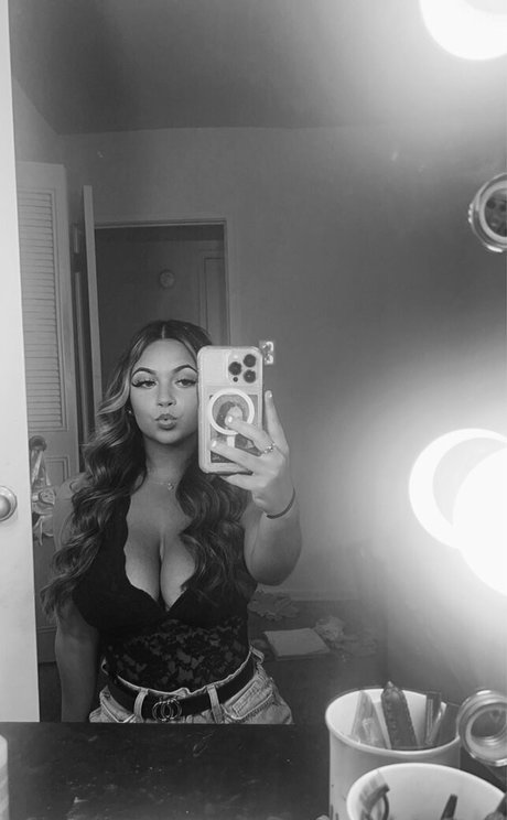 Ava Schillaci star nudes photos