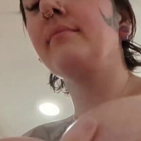 LotteOddities sex star pic