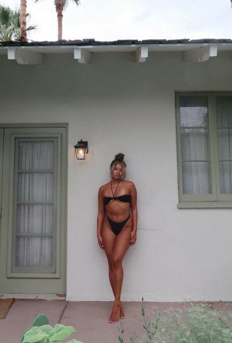 Taycbolden sex model image