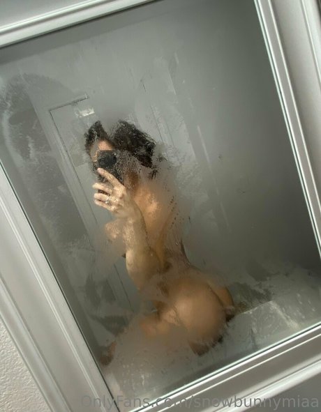 snowbunnymiaa naked star galleries