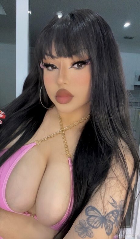 Iambxrbie nude model picture