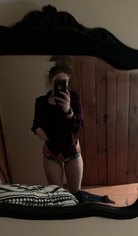 babygirlbrdlfree adult model image