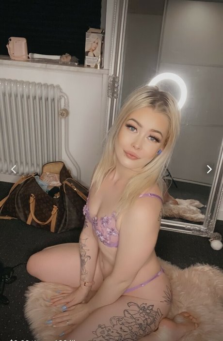 wizbaby erotic star archive