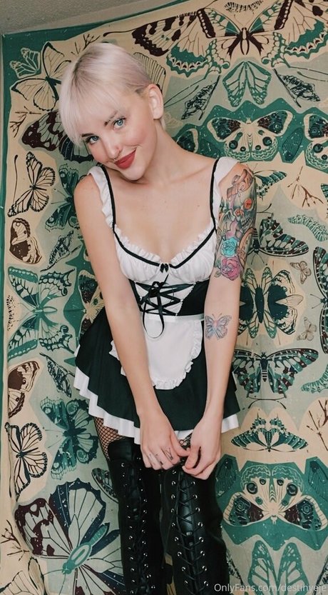 sirenkittyy model sexy picture