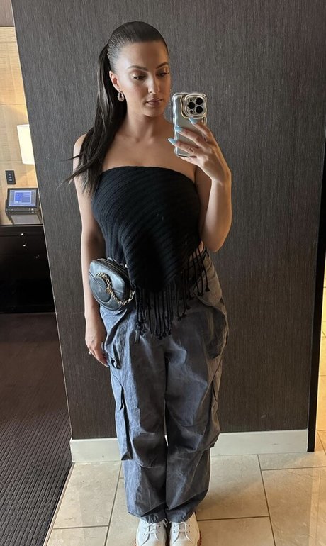 Tori Kelly exclusive actress image