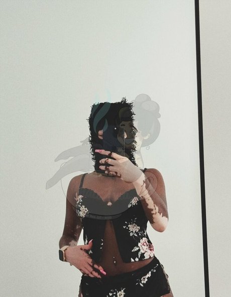 Curiousiteaaa free model pic