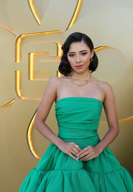 Xochitl Gomez model pic