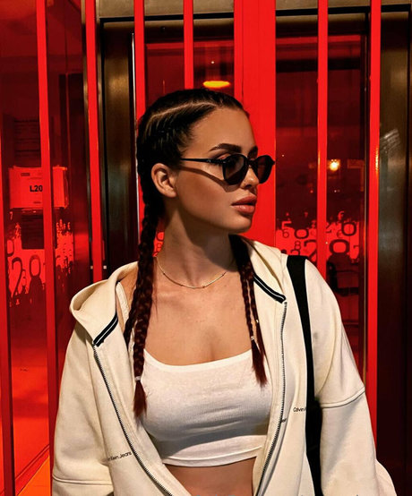 emma lemma model naked image