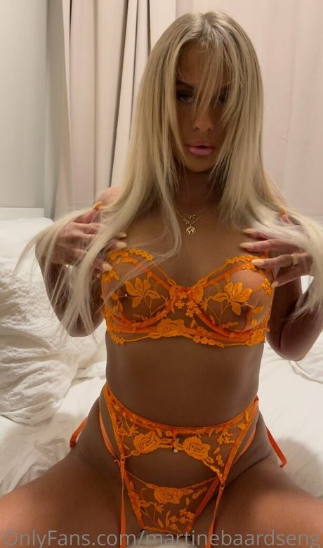 martinebaardseng model exclusive picture