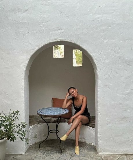 autumn onlyfans erotic pic