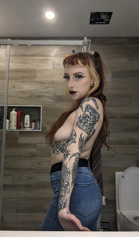 Ptite Inked model nudes photos