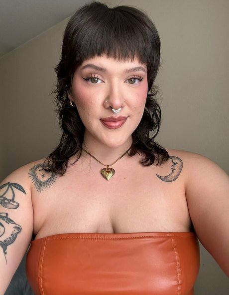 cherryishairy star pornographic photos