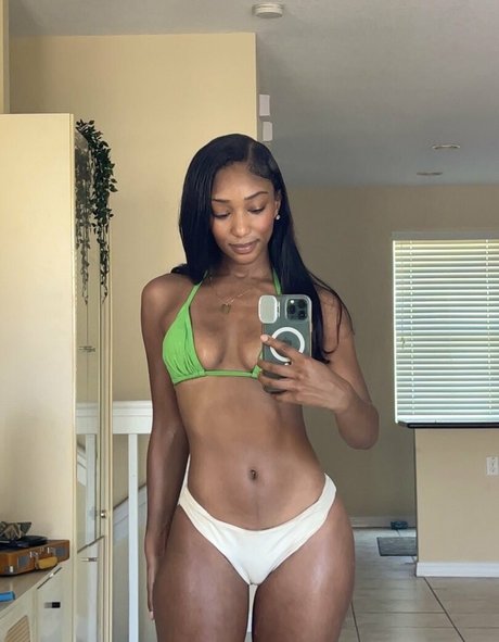 warriyah naked pornstar pic